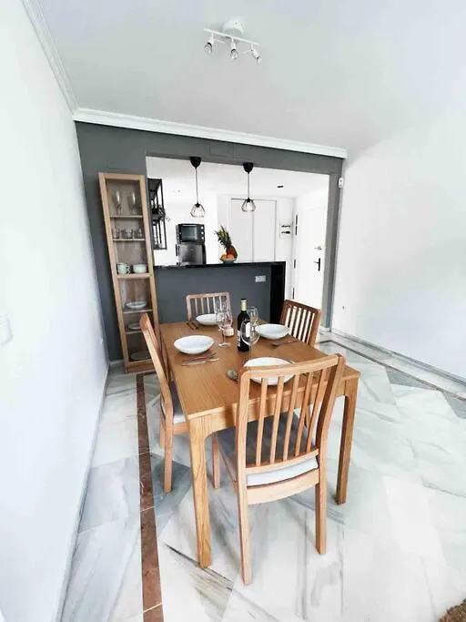 Апартаменты 2Br, 1Bth Flat Near Puerto Banus Марбелья