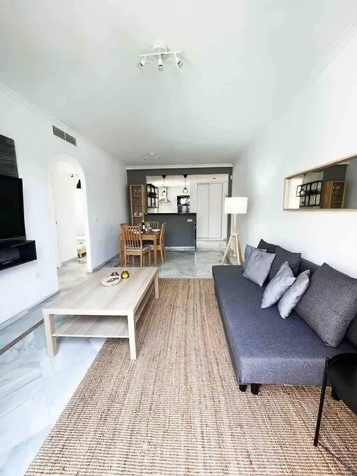 Апартаменты 2Br, 1Bth Flat Near Puerto Banus Марбелья