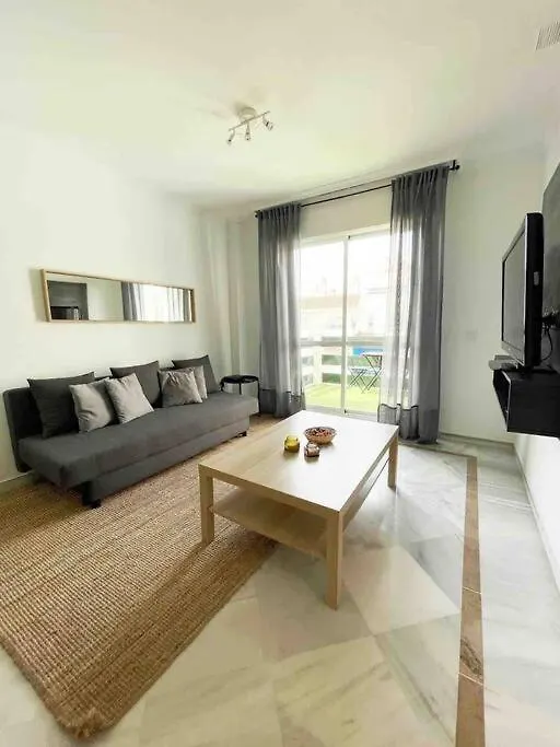 Апартаменты 2Br, 1Bth Flat Near Puerto Banus Марбелья